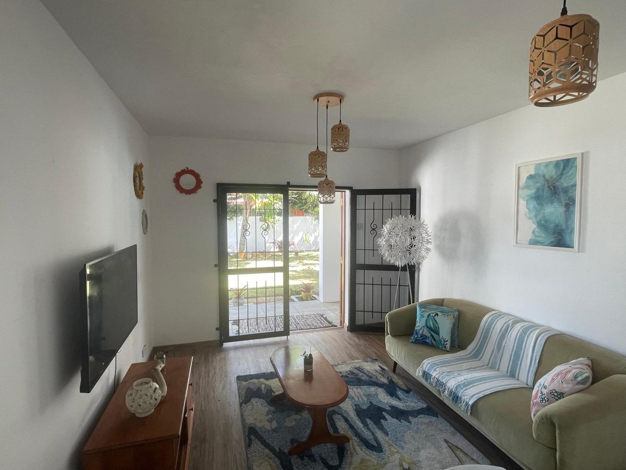 Link Road 69 Apartment Blue Bay Exterior photo